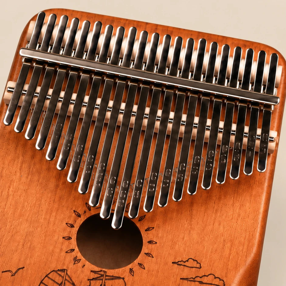 Kalimba 21 lames, gros plan sur les 21 lames
